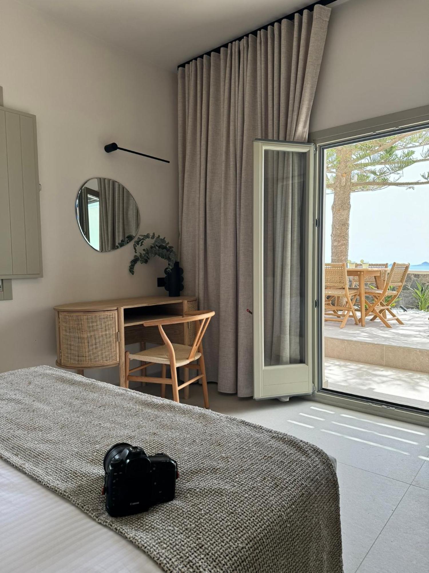 Morfes Luxury Suites By Caldera Houses Firostefani Buitenkant foto