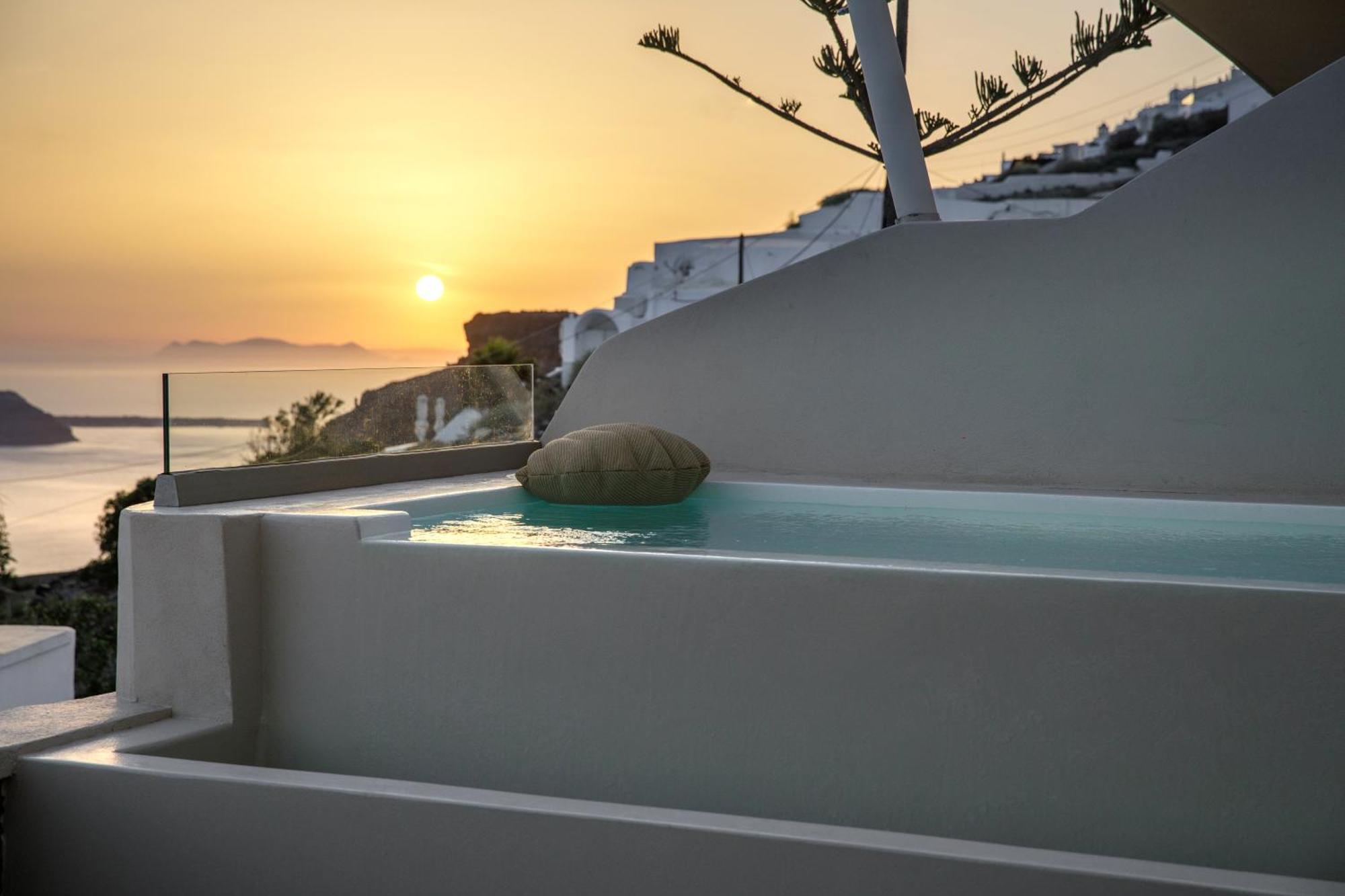 Morfes Luxury Suites By Caldera Houses Firostefani Buitenkant foto